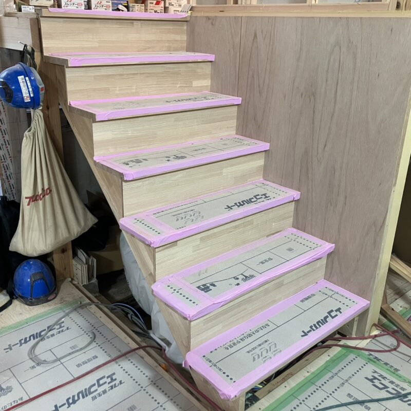 川崎市【抱陽の家】階段施工